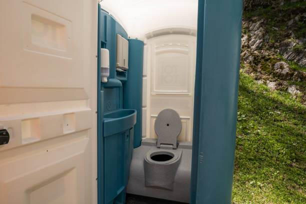 Best Porta potty delivery and setup  in Rapid Valley, SD